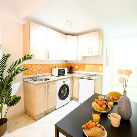 Capitan, 1 Bedromm, Center & By 10tsea