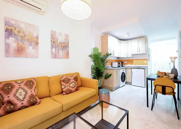 Appartement Capitan, 1 Bedromm, Center & By 10tsea